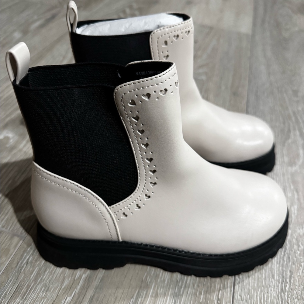 Girls Slip On Water Resistant Boot- Solid w/Hearts- MACYS